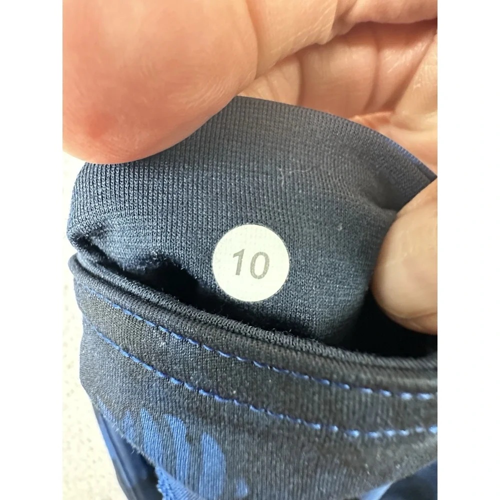 Lululemon Wunder Under Crop II Size 10 Luxtreme Jumbo Inky Floral Black Inkwell